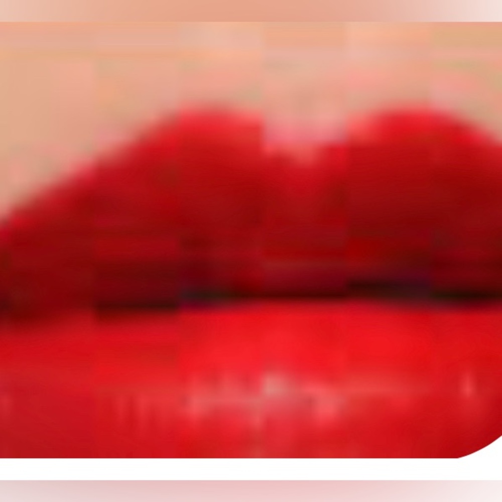 Urban decay revolution lipstick F-Bomb - Picture 5 of 6